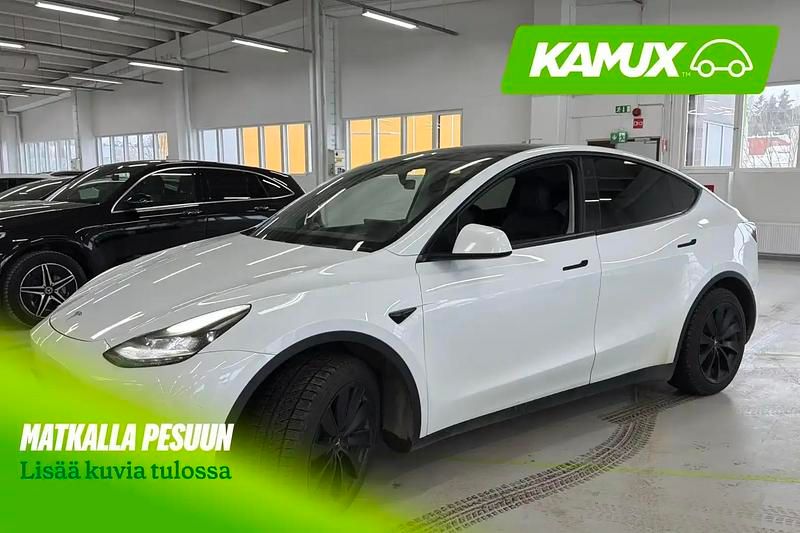 Käytetty Tesla Model Y 378 kW (514 HP) 2022 Katumaasturi