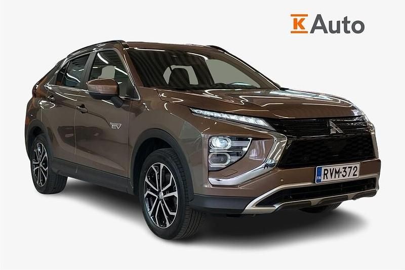Ruskea (beige) Käytetty 2021 Mitsubishi Eclipse Cross Intense Katumaasturi | 21 890 € (Perustarjous) - Kuva 1/4