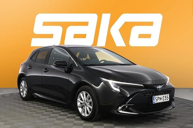 Käytetty 2023 Toyota Corolla Edition Viistoperä | 28 800 € (Perustarjous) - Kuva 1/3