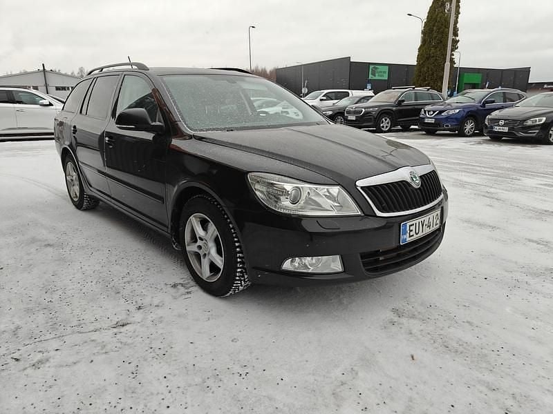 Käytetty Skoda Octavia Elegance 140 HP (102 kW) 2012 Farmari