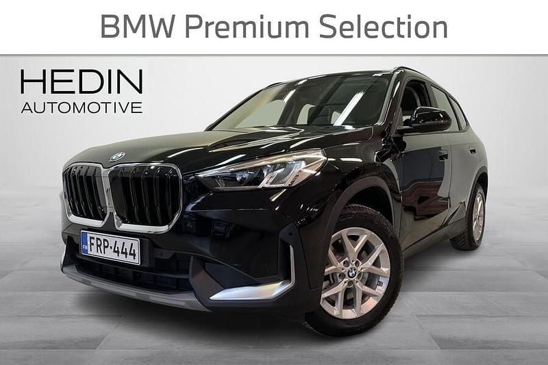 Musta Käytetty 2024 BMW X1 Performance Katumaasturi | 39 900 € (Hyvä tarjous) - Kuva 1/4
