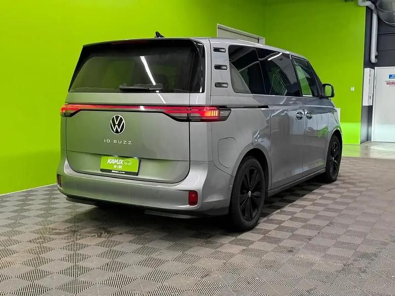 Käytetty VW ID. Buzz Pro 150 kW (204 HP) 2023 Hopea / harmaa Tila-auto