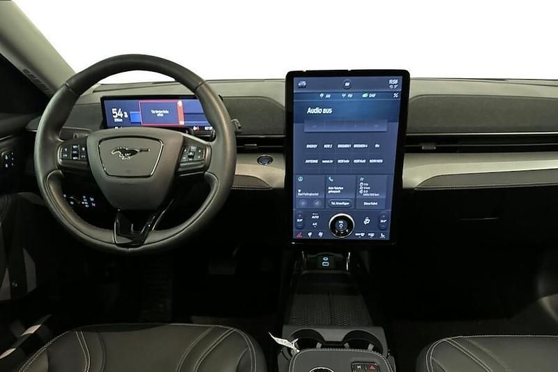 Käytetty Ford Mustang Mach-E 216 kW (294 HP) 2021 Katumaasturi