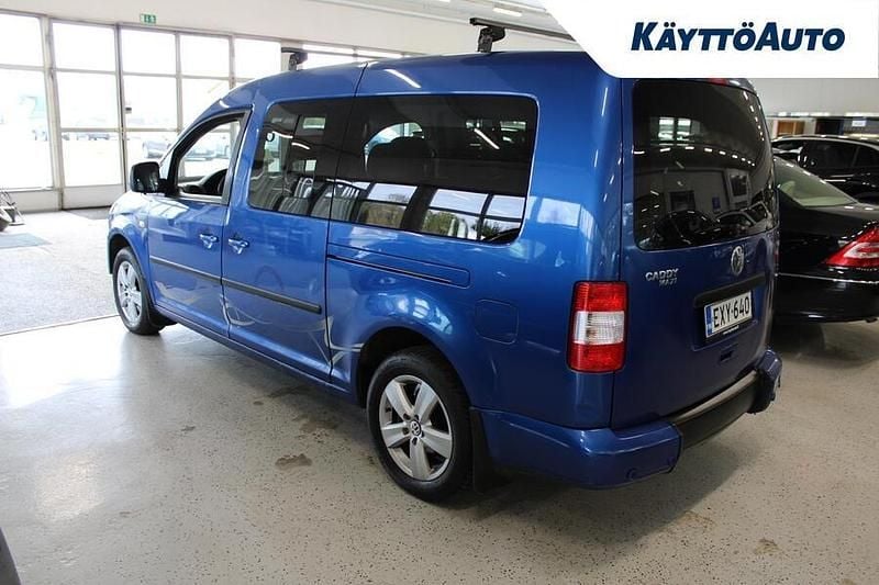 Käytetty VW Caddy 105 HP (77 kW) 2009 Sininen Tila-auto