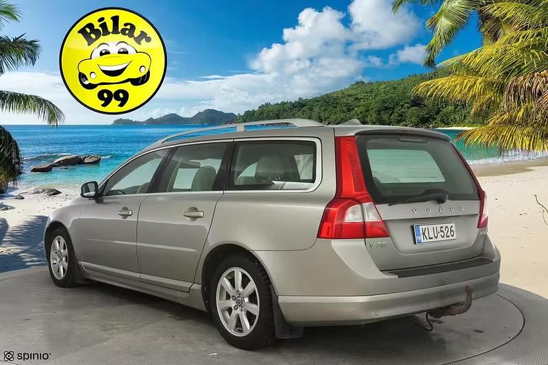 Käytetty Volvo V70 Summum 109 HP (80 kW) 2010 Farmari