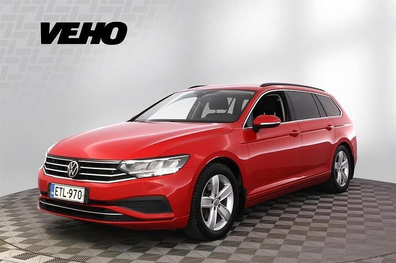Käytetty VW Passat 150 HP (110 kW) 2021 Punainen Farmari