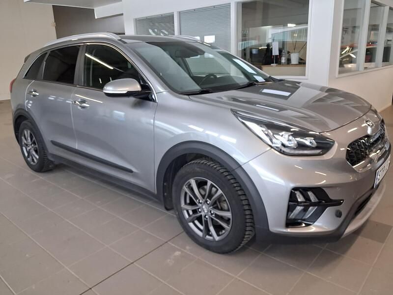 Käytetty Kia Niro EX 140 HP (102 kW) 2021 Harmaa Katumaasturi