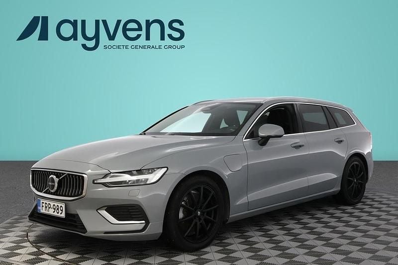 Käytetty Volvo V60 Core 350 HP (257 kW) 2024 Harmaa Farmari