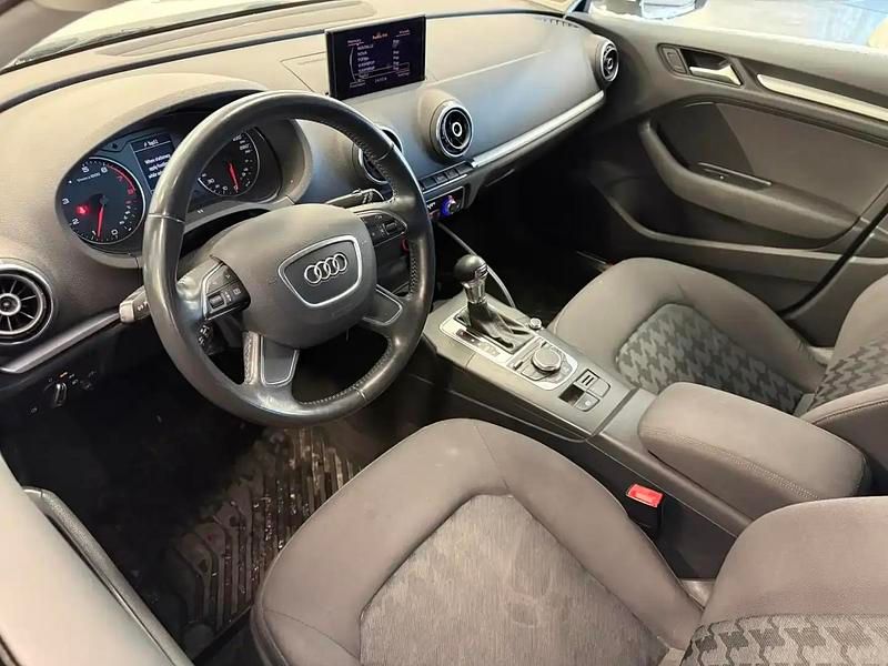 Käytetty Audi A3 Business 122 HP (89 kW) 2013 Valkoinen Sedan