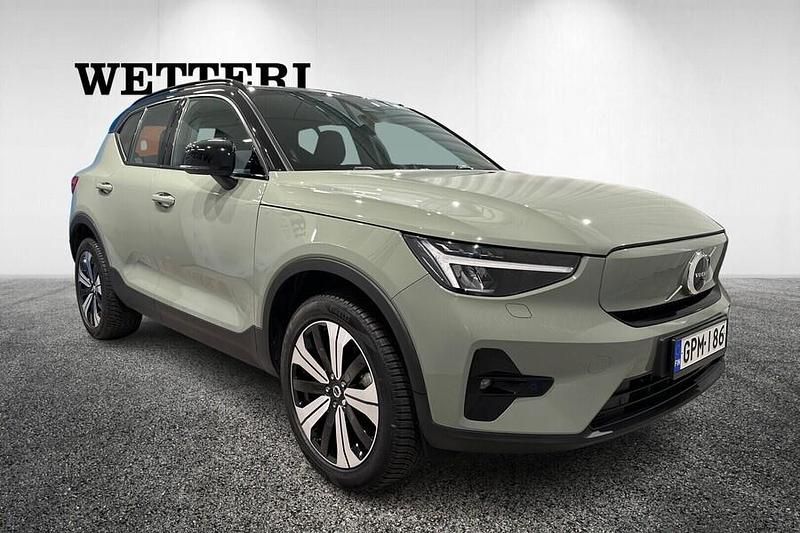 Käytetty Volvo XC40 Plus 169 kW (231 HP) 2023 Vihreä Katumaasturi