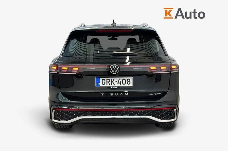 Käytetty VW Tiguan R-line Edition 204 HP (150 kW) 2025 Met. musta Katumaasturi
