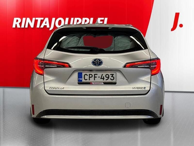 Käytetty Toyota Corolla Active 122 HP (89 kW) 2021 Hopea Farmari