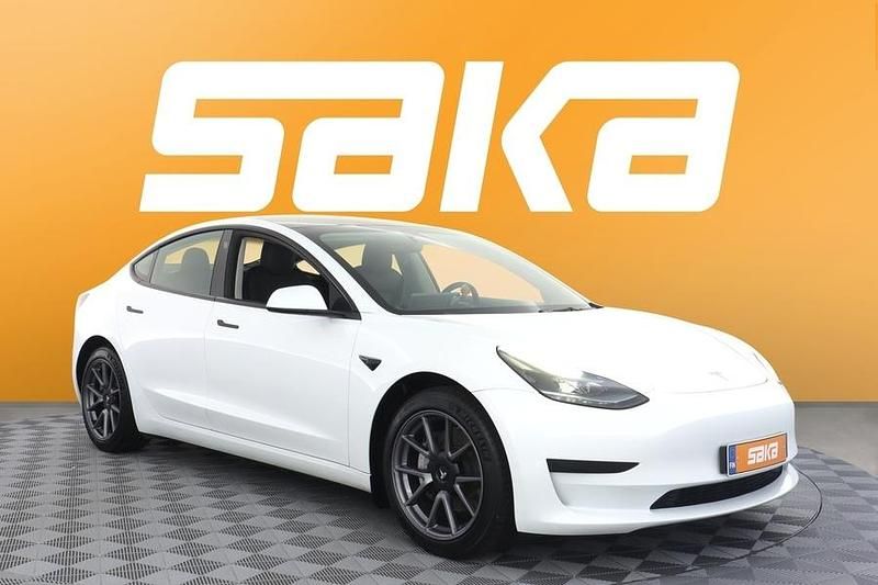 Käytetty 2022 Tesla Model 3 Standard Range Plus Sedan | 25 900 € (Perustarjous) - Kuva 1/3