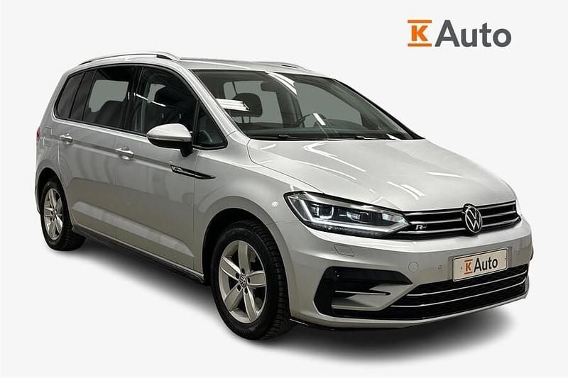 Käytetty 2021 VW Touran R-line Tila-auto | 34 850 € - Kuva 1/3