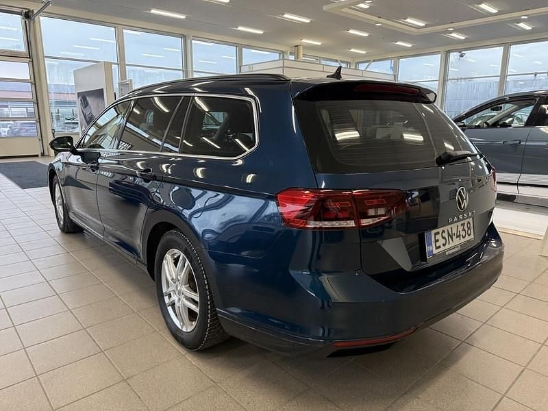 Käytetty VW Passat Comfortline 150 HP (110 kW) 2023 Sininen Farmari