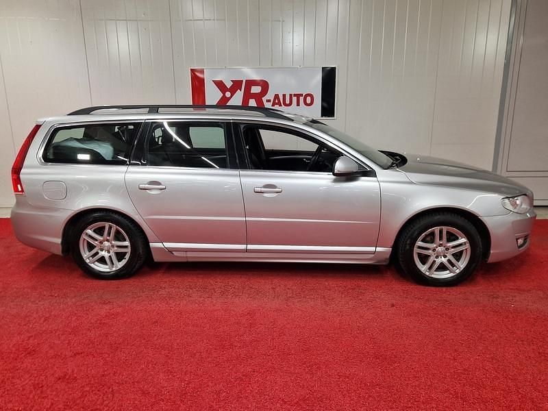 Käytetty Volvo V70 Momentum 245 HP (180 kW) 2016 Farmari