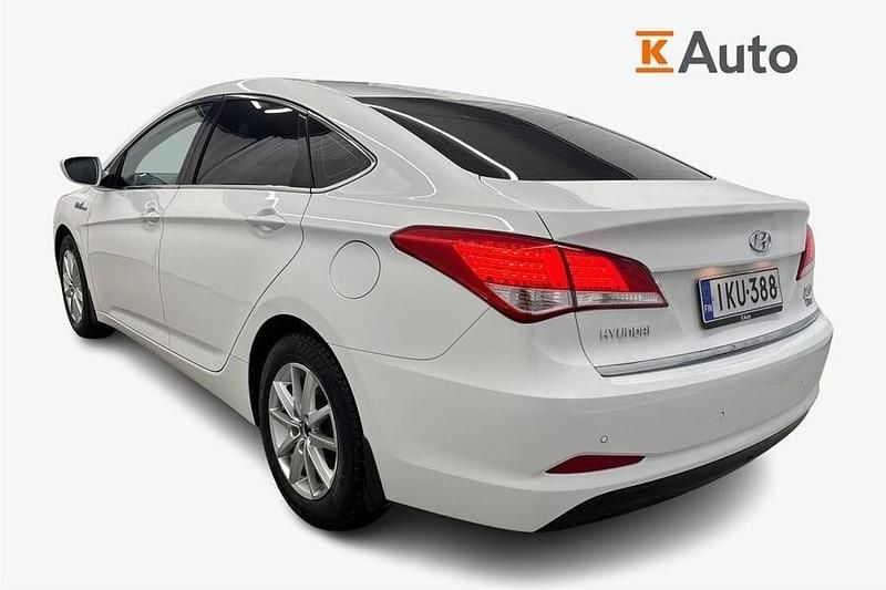 Käytetty Hyundai i40 Comfort 135 HP (99 kW) 2013 Sedan