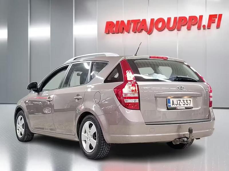 Käytetty Kia Ceed Sportswagon EX 114 HP (83 kW) 2009 Ruskea Farmari