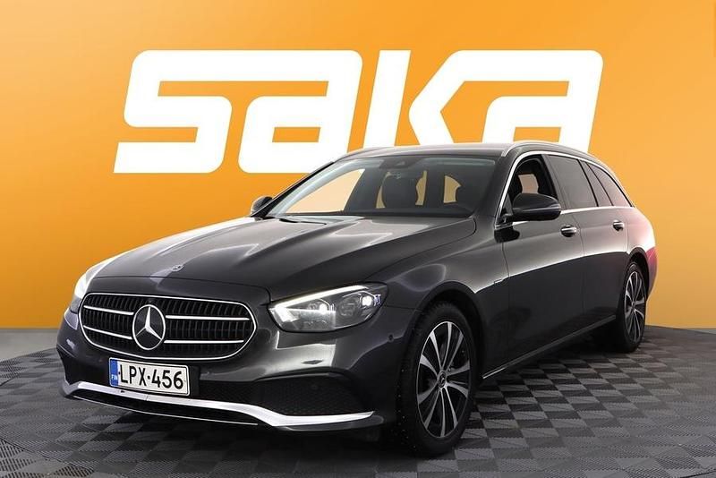 Käytetty Mercedes E300 Avantgarde 320 HP (235 kW) 2021 Farmari
