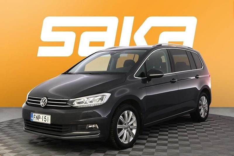 Käytetty VW Touran Highline 116 HP (85 kW) 2019 Tila-auto