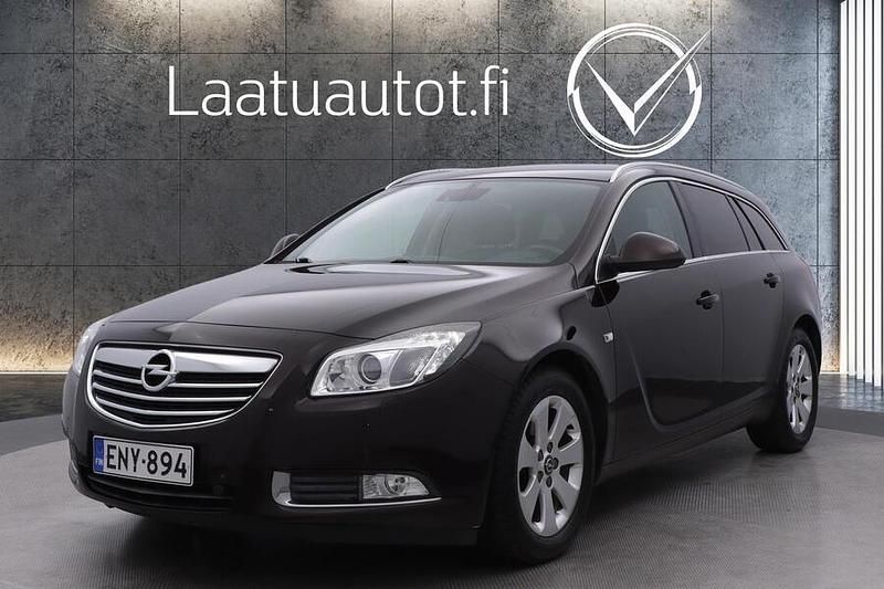 Ruskea Käytetty 2013 Opel Insignia Edition Farmari | 7 350 € (Hyvä tarjous) - Kuva 1/4