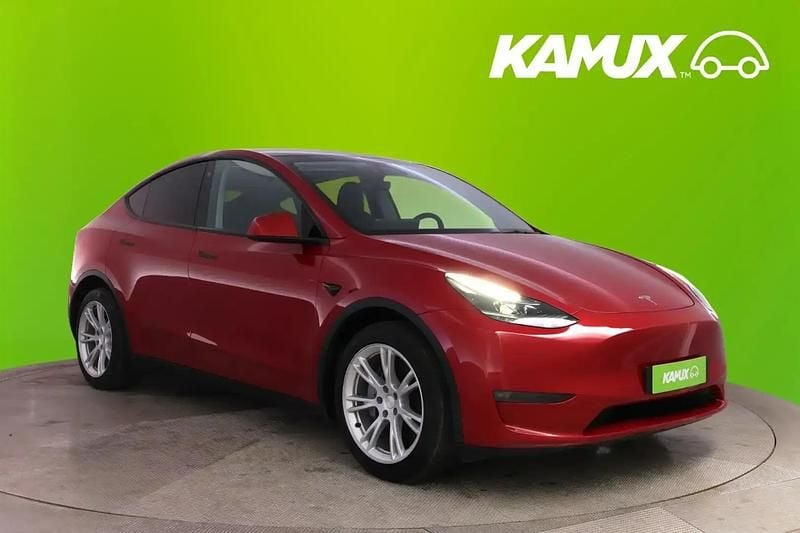 Käytetty 2022 Tesla Model Y Katumaasturi | 32 250 € (Perustarjous) - Kuva 1/4