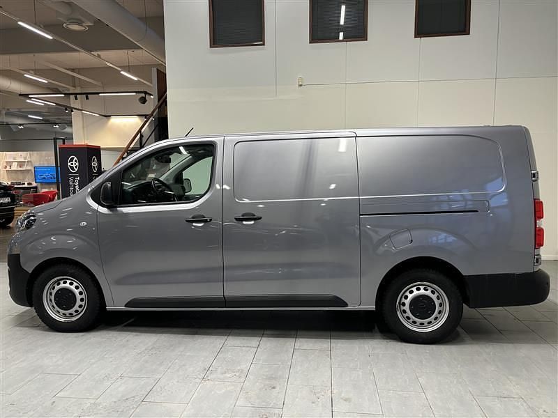 Käytetty Toyota Proace 177 HP (130 kW) 2021 Hopea Tila-auto