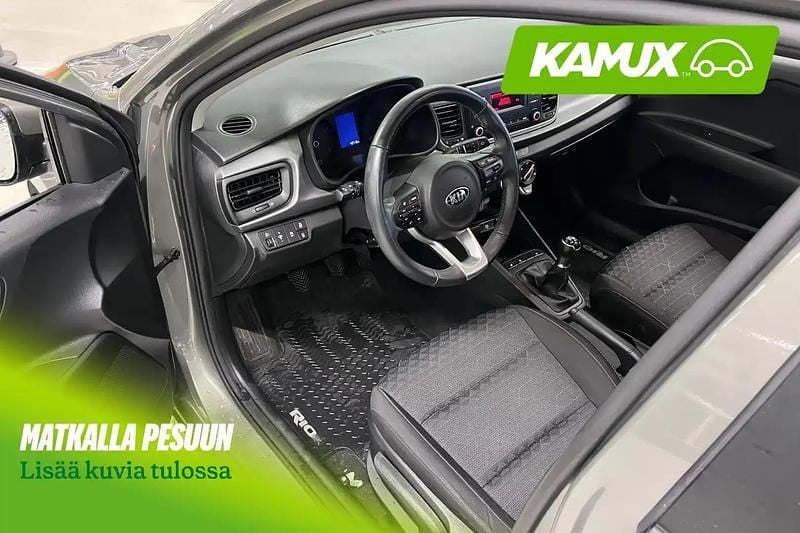 Käytetty Kia Rio LX 84 HP (61 kW) 2021 Vihreä Sedan