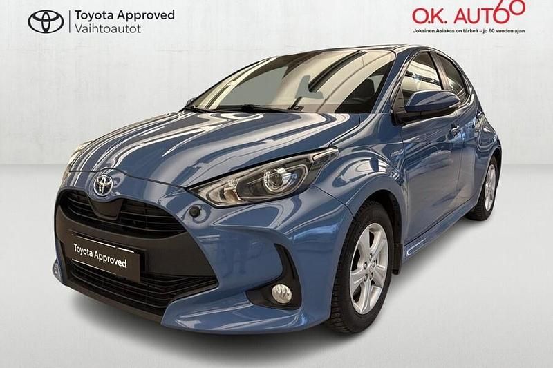 Sininen Käytetty 2021 Toyota Yaris Hybrid Active Viistoperä | 17 900 € (Perustarjous) - Kuva 1/4