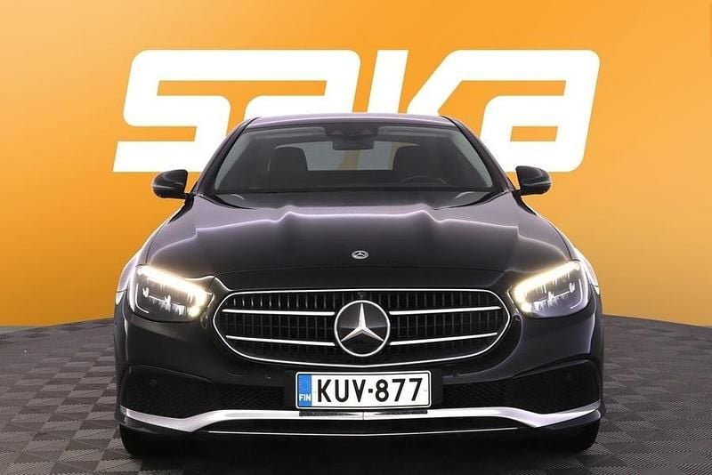 Käytetty Mercedes E300 Edition 320 HP (235 kW) 2023 Sedan