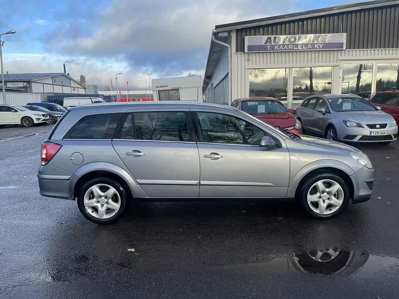 Käytetty Opel Astra 2009 Farmari
