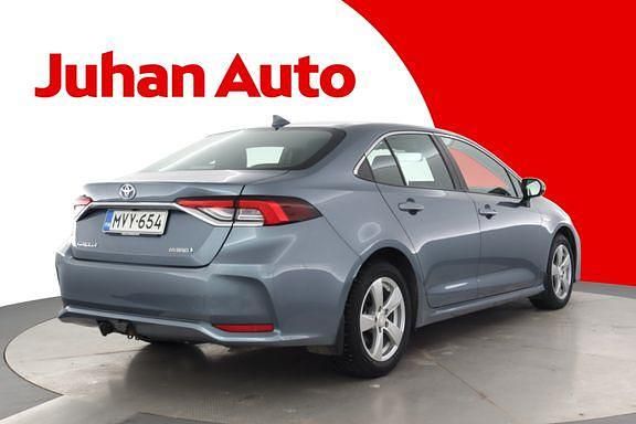 Käytetty Toyota Corolla Active 122 HP (89 kW) 2019 Hopea Sedan