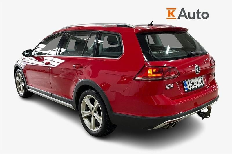 Käytetty VW Golf Alltrack Edition 184 HP (135 kW) 2017 Punainen Farmari