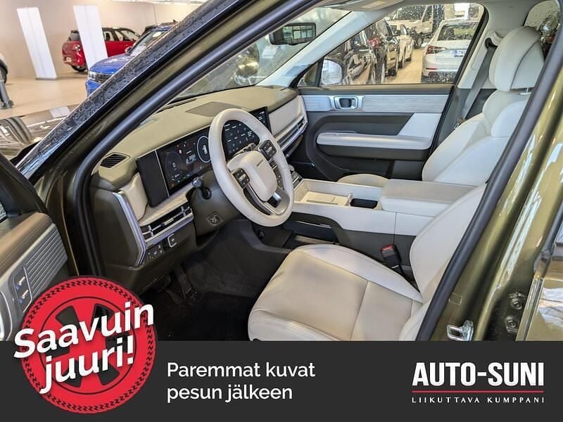 Käytetty Hyundai Santa Fe Premium 265 HP (194 kW) 2025 Katumaasturi