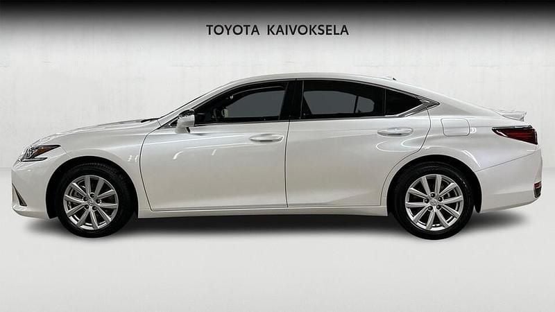Uusi Lexus ES300H 178 HP (130 kW) 2025 Valkoinen Sedan