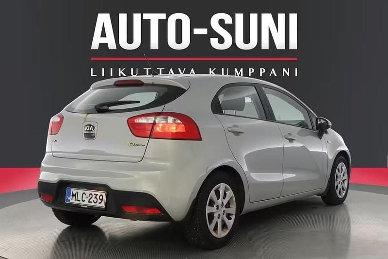Käytetty Kia Rio LX 86 HP (63 kW) 2013 Ruskea Viistoperä