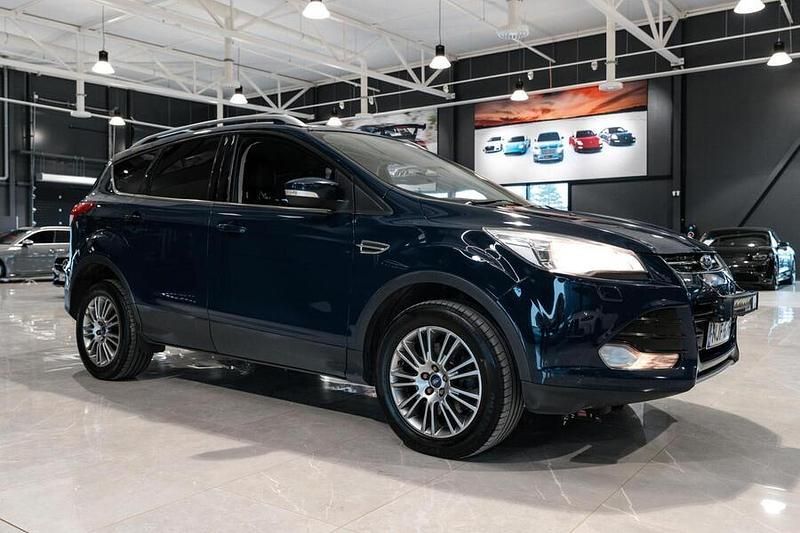 Käytetty Ford Kuga Titanium 140 HP (102 kW) 2013 Katumaasturi