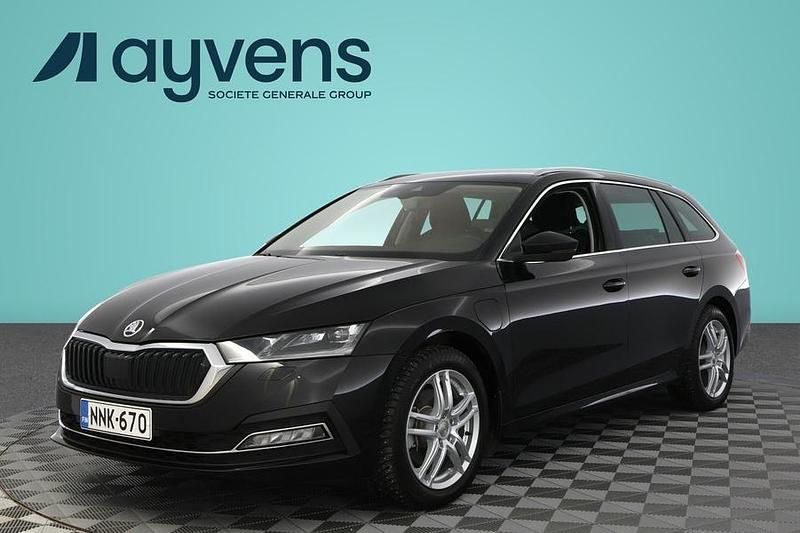 Käytetty Skoda Octavia Style 204 HP (150 kW) 2024 Musta Farmari