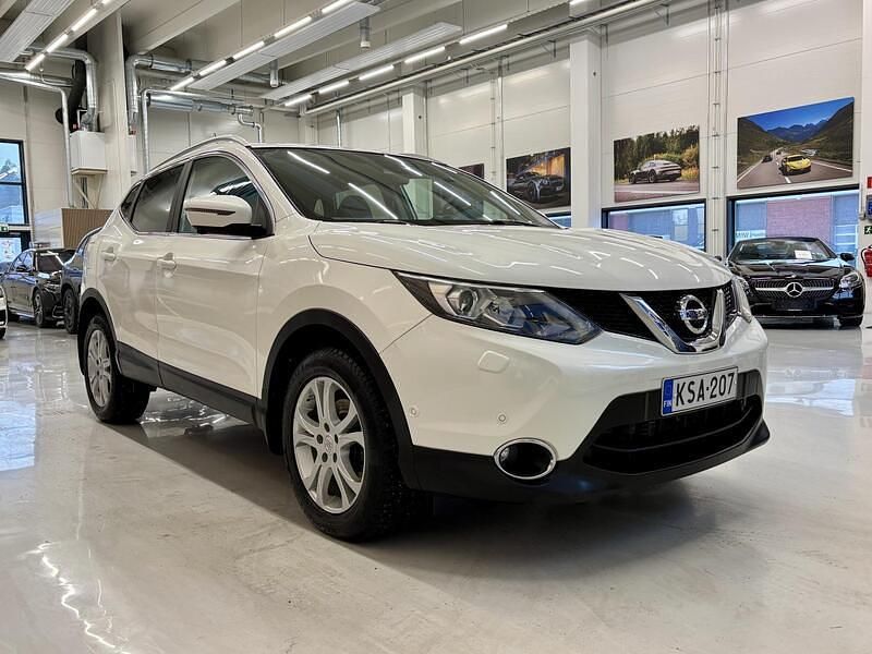 Käytetty Nissan Qashqai 360º 131 HP (96 kW) 2016 Valkoinen Katumaasturi