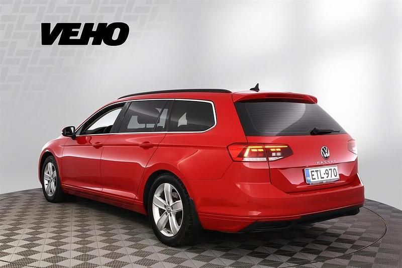 Käytetty VW Passat 150 HP (110 kW) 2021 Punainen Farmari