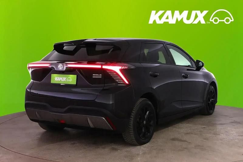 Käytetty MG MG4 EV Luxury 150 kW (204 HP) 2023 Musta Viistoperä