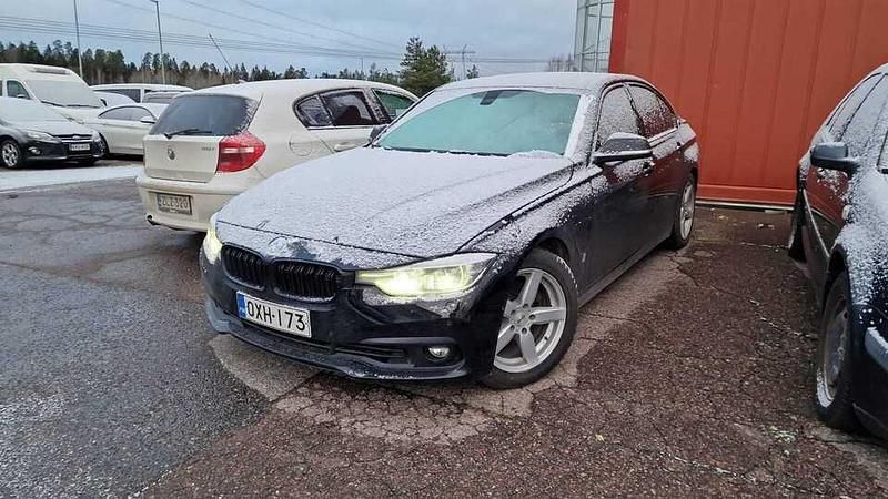 Käytetty 2018 BMW 330e Exclusive Sedan | 11 900 € (Kallis) - Kuva 1/3