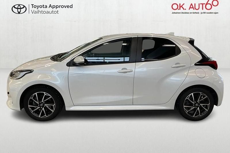 Käytetty Toyota Yaris Hybrid Style 116 HP (85 kW) 2022 Viistoperä