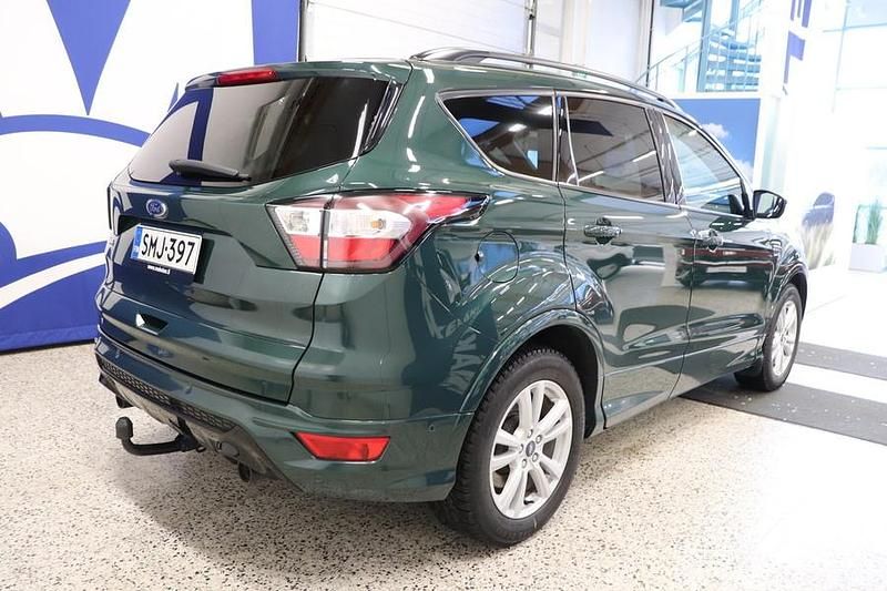 Käytetty Ford Kuga ST-Line 120 HP (88 kW) 2018 Vihreä Katumaasturi