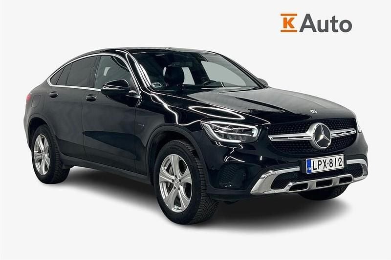 Käytetty Mercedes GLC300e Business 194 HP (142 kW) 2021 Musta Coupe - kaksiovinen