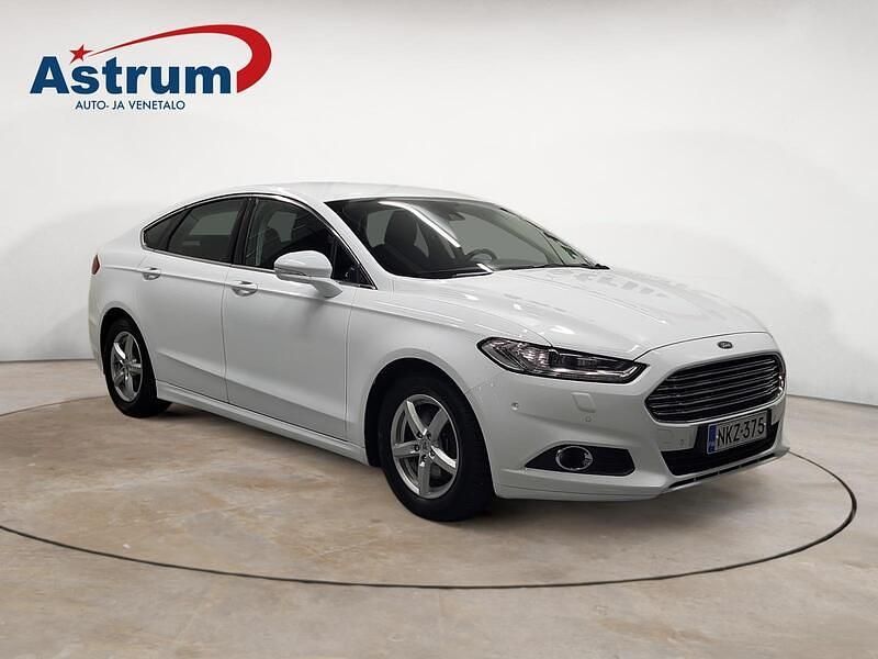 Valkoinen Käytetty 2017 Ford Mondeo Viistoperä | 12 490 € (Perustarjous) - Kuva 1/3