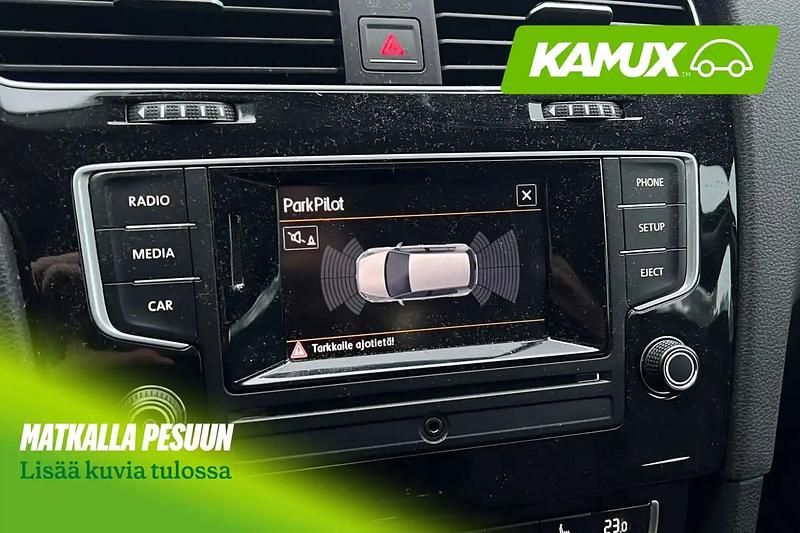 Käytetty VW Golf VII Allstar 110 HP (80 kW) 2016 Sininen Sedan