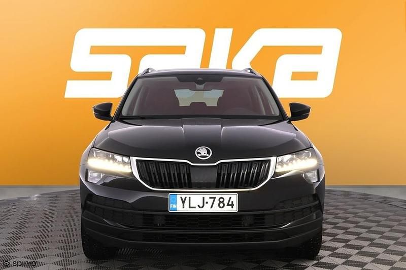 Käytetty Skoda Karoq Business Line 150 HP (110 kW) 2022 Katumaasturi