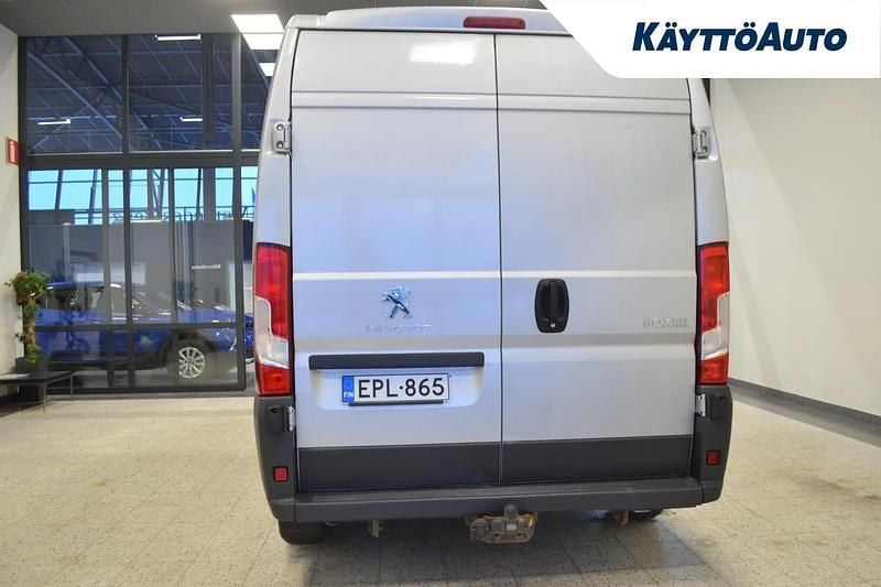 Käytetty Peugeot Boxer 131 HP (96 kW) 2018 Harmaa Van