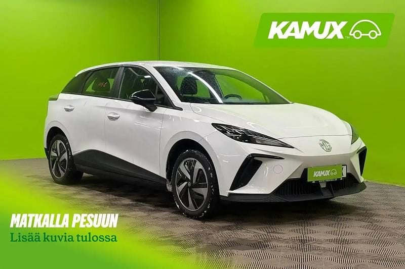 Käytetty MG MG4 EV 125 kW (170 HP) 2023 Valkoinen Viistoperä
